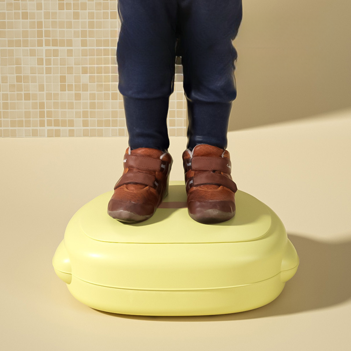 Portable Foldable Toddler Potty – Cute Duck Travel Potty with Soft Seat, Storage Bag & 20 Disposable Bags