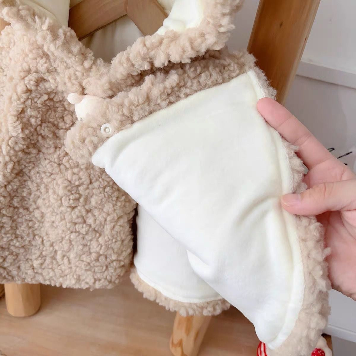 Adorable Baby Cloak – Soft Infant Romper for Newborns and Toddlers