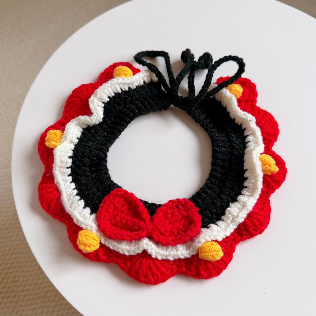 Pet Wool Knitted Collar Cat Saliva Scarf Bee Scarf Dog Bib Cute Dress Up