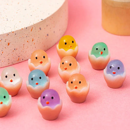 Mini Luminous Resin Chick in Egg – Cute Glow in the Dark Baby Chicken Figurine for DIY Crafts, Desk & Miniature Decor