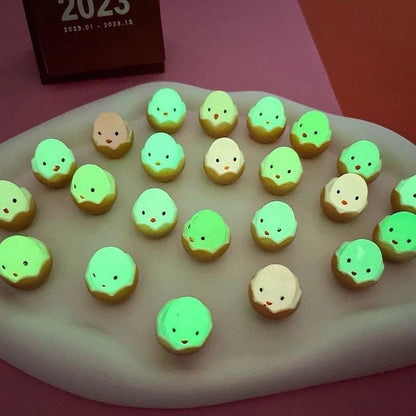 Mini Luminous Resin Chick in Egg – Cute Glow in the Dark Baby Chicken Figurine for DIY Crafts, Desk & Miniature Decor