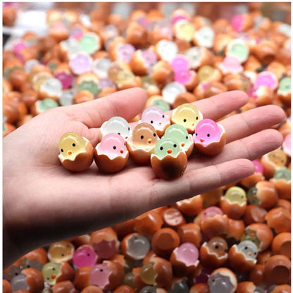 Mini Luminous Resin Chick in Egg – Cute Glow in the Dark Baby Chicken Figurine for DIY Crafts, Desk & Miniature Decor